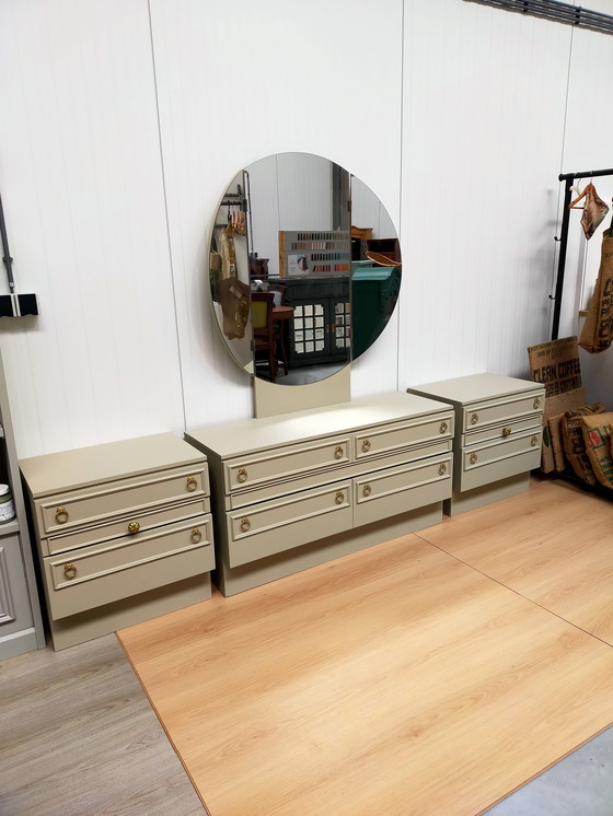 Image 1 of Coiffeuse vintage avec 2 tables de chevet
