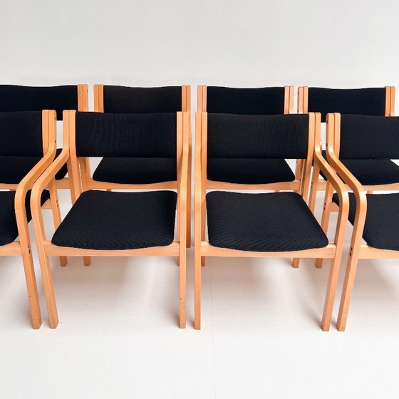 Image 1 of Ensemble de 8 chaises de design scandinave par PO Korhonen, années 1980