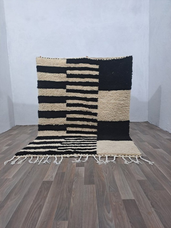 Image 1 of Tapis marocain en laine naturelle 200cmx150cm