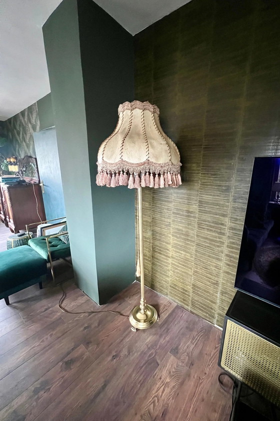 Lampada da terra Mid Century, Vintage, Neoclassica in Ottone Massiccio con Piedi di Leone, Molto Solida e (photo 2 of 10)