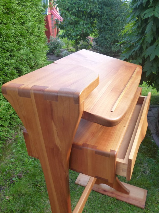 Unikat Massivholz-Stehpult / Design-Sekretär – Handgefertigtes Meisterstück mit Schwalbenschwanz-Zinken (photo 4 of 10)