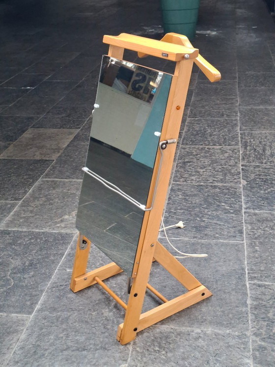 Image 1 of Garçon d'hôtel Fratelli Reguiti avec miroir