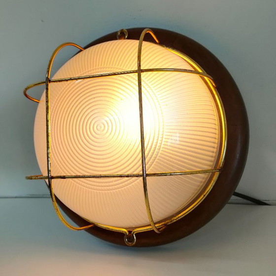 Image 1 of Lampade da parete a fienile vintage anni '70 (vetro diffuso)