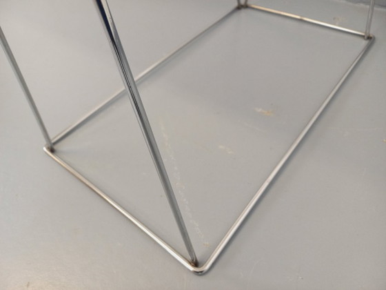 Image 1 of Vintage bureau uit de jaren 70 van gerookt glas en verchroomd metaal.