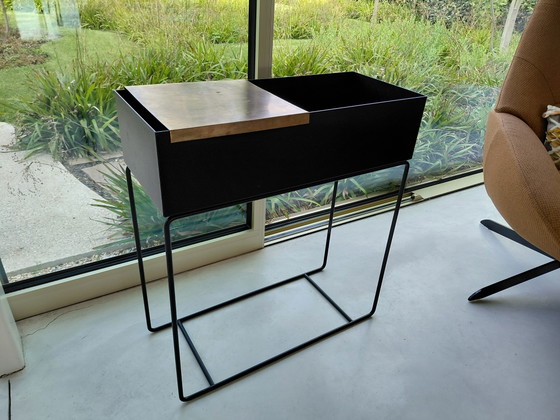 Image 1 of Ferm Living Pflanzkasten mit Messingtafel