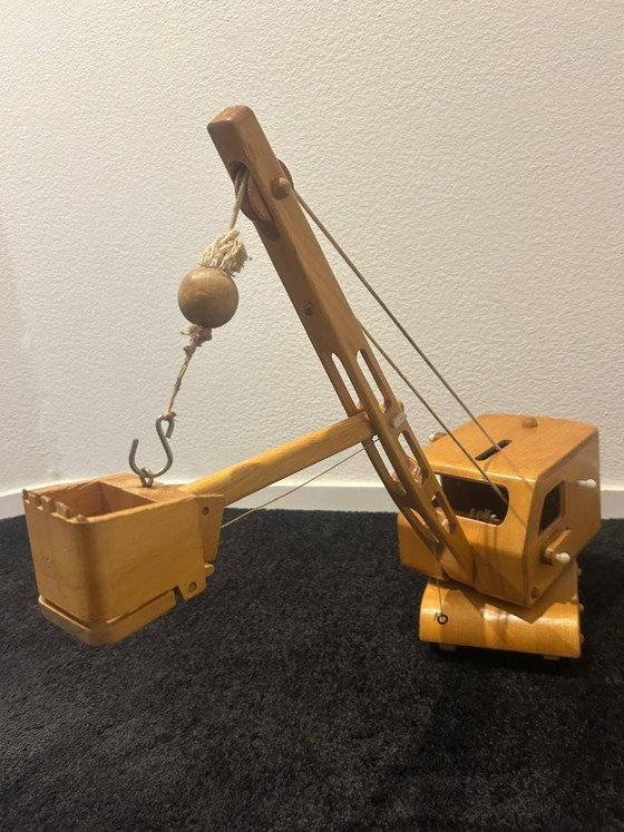 Image 1 of Vintage DDR Houten Kraan - Friedrich Fröbel Werdau (FWF) - Museumkwaliteit Zeldzame Design Klassieker: FWF Houten Dragline/Kraan