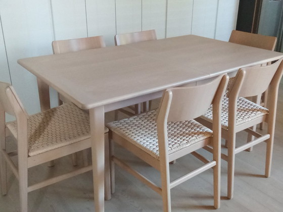 Image 1 of Set of table with 6 chairs in beech