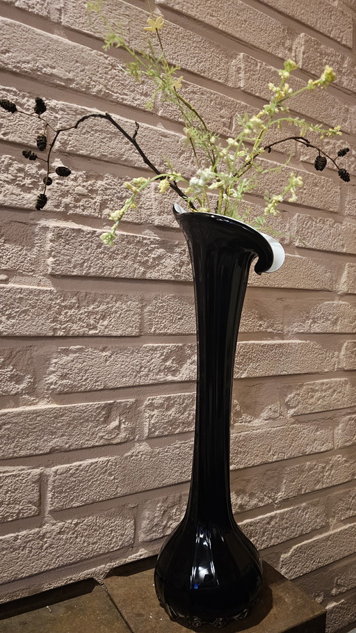 Murano calla or lip vase, vintage black with white interior