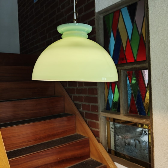 Image 1 of Vintage mintgroene hanglamp van opaalglas met dubbele glazen diffuser en messing ophanging.