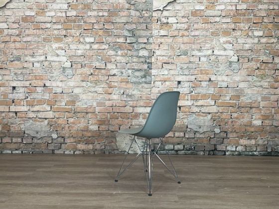 Image 1 of Vitra DSR grigio
