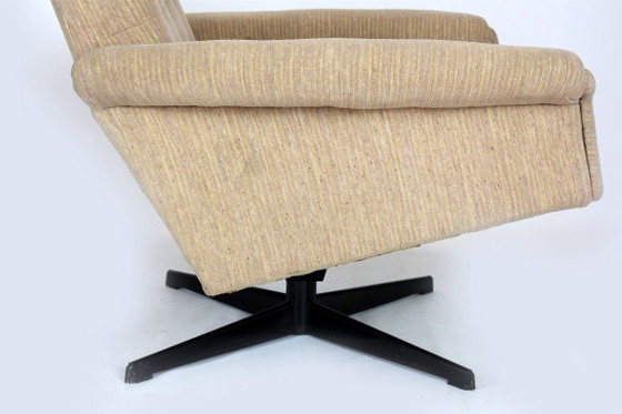Poltrone Vintage Space Age Cecoslovacche, anni '70, Set di 4, Zona salotto, Tessile, Metallo, Beige (foto 7 di 13)
