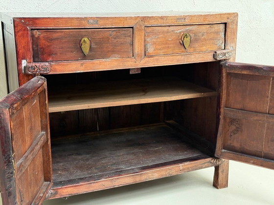 Image 1 of Commode traditionnelle chinoise | XIXe siècle | Bois d'orme