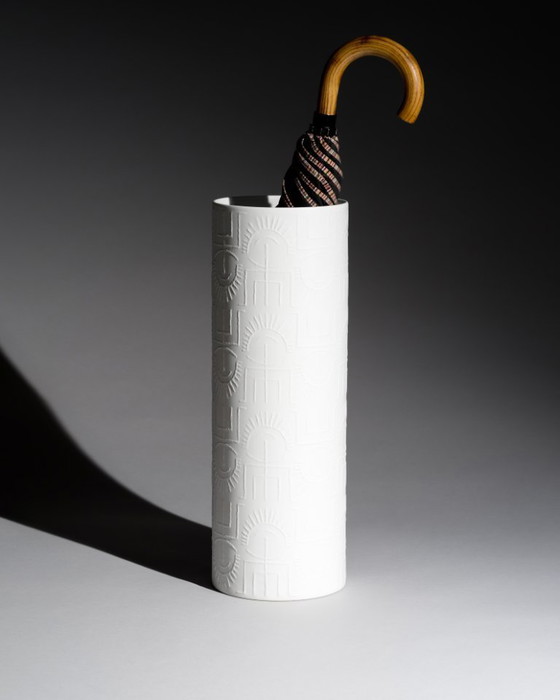 Image 1 of Vaso da terra monumentale in porcellana biscuit con rilievo tribale di Cuno Fischer Rosenthal, 48 cm