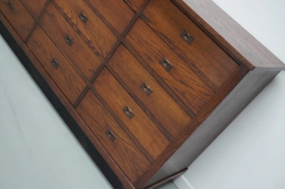 Image 1 of Großer Art-Deco-Apothekerschrank/Aktenschrank oder Sideboard aus niederländischer Eiche, 1930er Jahre