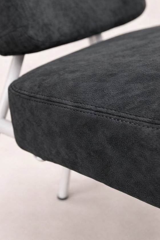 Image 1 of Poltrona vintage con struttura tubolare e telaio nero