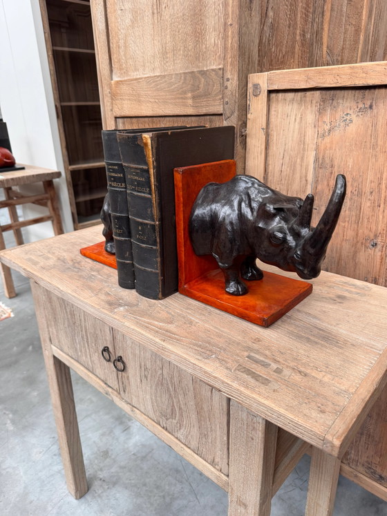 Rhino bookend – Decorative Objects, Leather (photo 3 of 4)