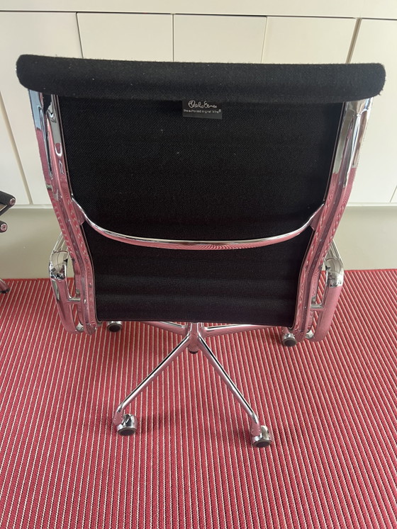 Image 1 of Silla de oficina Vitra EA 119 Eames | Negra y cromada con ruedas