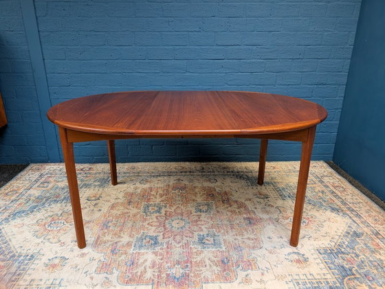 Image 1 of Vintage round extendable dining table, 1960s