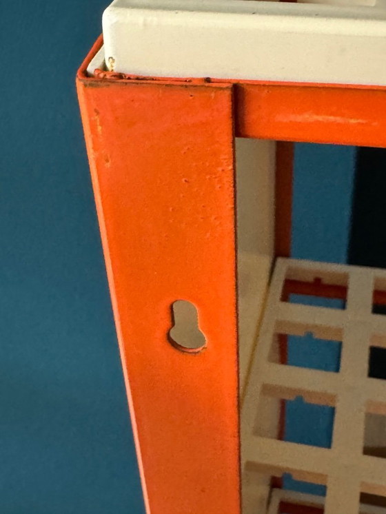 Image 1 of Twee vintage wand kasten