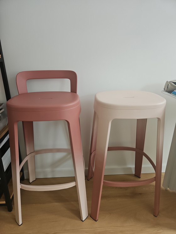 Image 1 of Juego de taburetes de bar de metal rosa