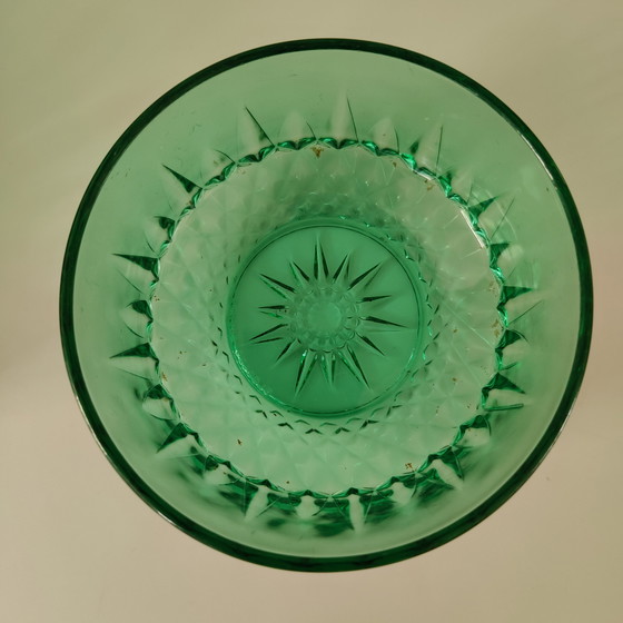 Image 1 of Arcoroc France Ciotola in vetro pressato verde con 4 ciotole, anni '60