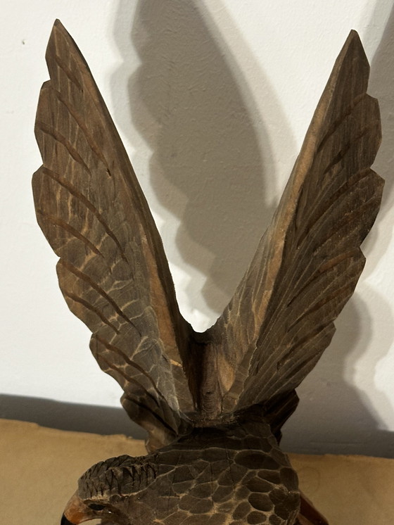 Image 1 of Aigle en bois sculpté - fabrication artisanale vintage Allemagne 