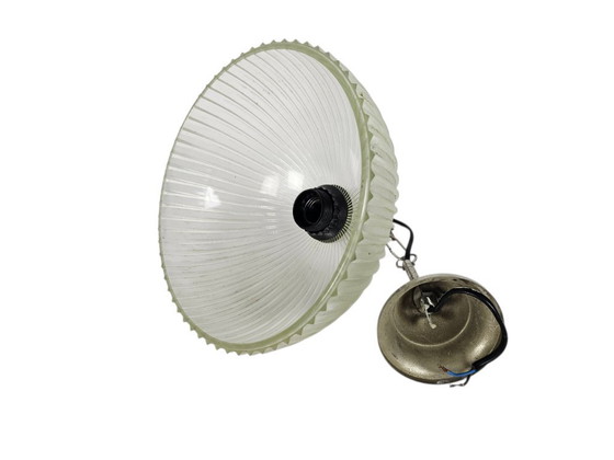 Image 1 of Lampada a sospensione Prisma massiccia, vetro rigato, Belgio, anni '70