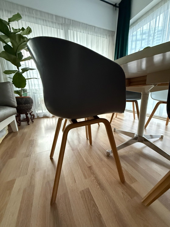 HAY AAC22 (About A Chair) – Dining chairs, Wood, Plastic (photo 5 of 9)