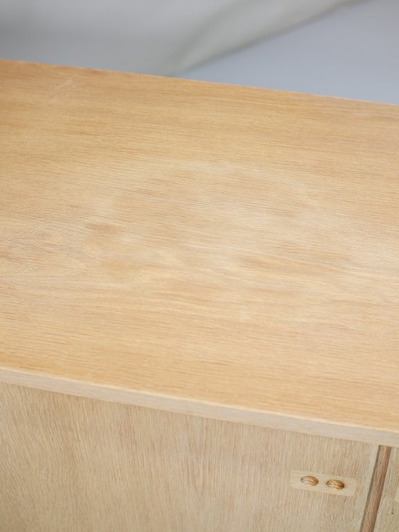 Image 1 of Eiken lowboard dressoir Deens vintage