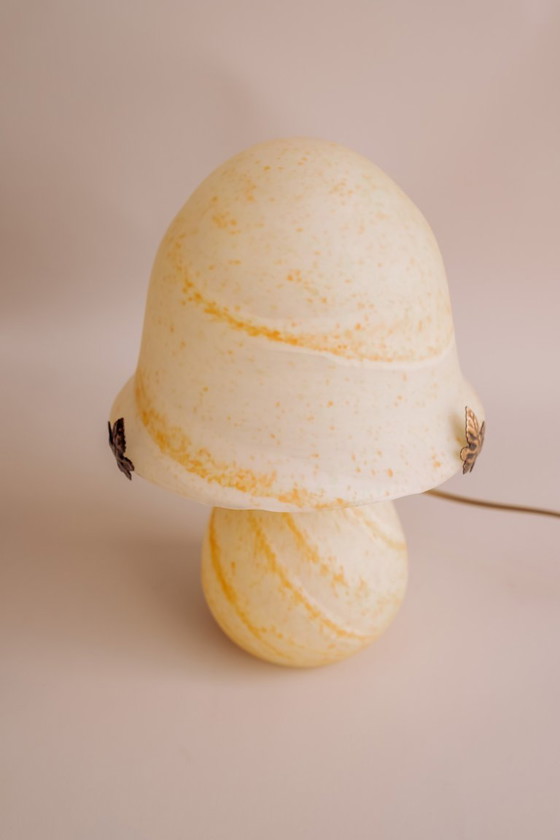 Image 1 of Franse Art Deco tafellamp - geel pate de verre glas 