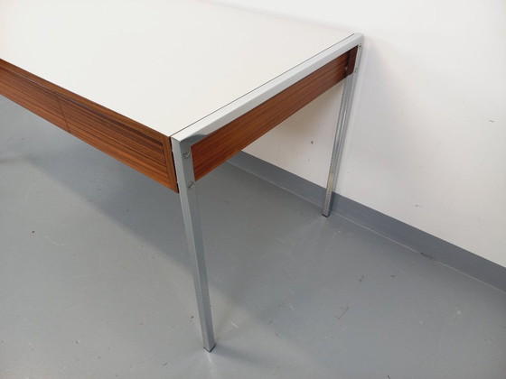 Image 1 of Vintage modernistisch bureau van palissander, melamine en metaal uit de jaren 60 en 70