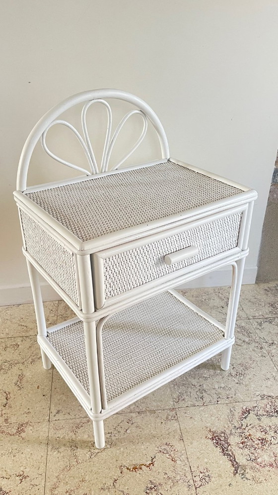 Image 1 of Coppia di comodini vintage in rattan