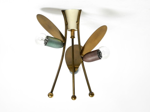 Prachtige kleine originele Mid Century Moderne Messing Zak Plafondlamp met Drie Armen en Reflectoren