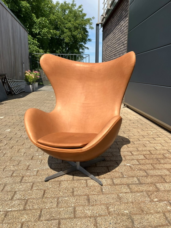 Image 1 of Exclusive early Fritz Hansen Egg Chair from 07–‘63 in Cognac Camel vintage leather in MINT CONDITION!!
