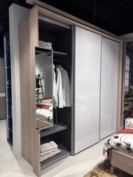 Image 1 of Armario con puertas correderas Nolte