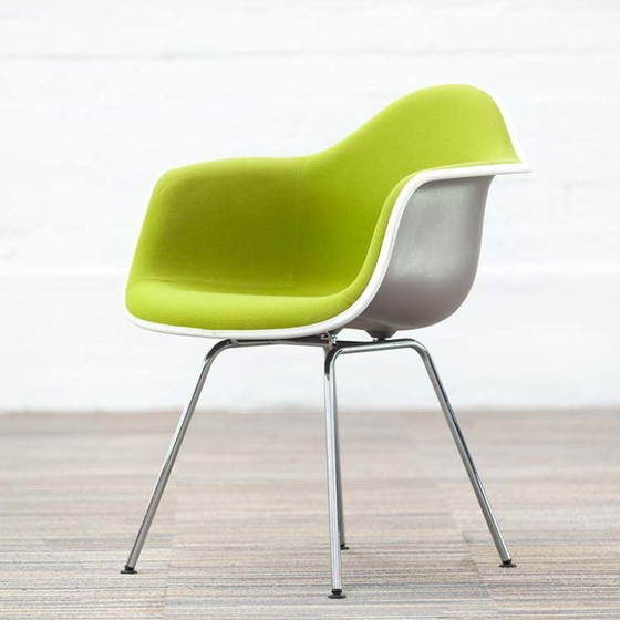 Image 1 of Vitra Eames Plastic Armchair Dax Stoel