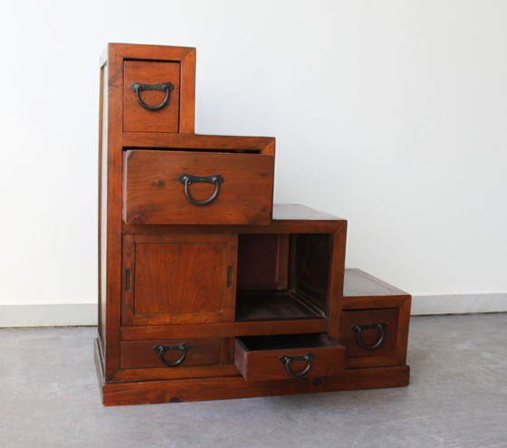 Image 1 of Treppenhausmöbel aus Massivholz, Mitte des 20. Jahrhunderts.