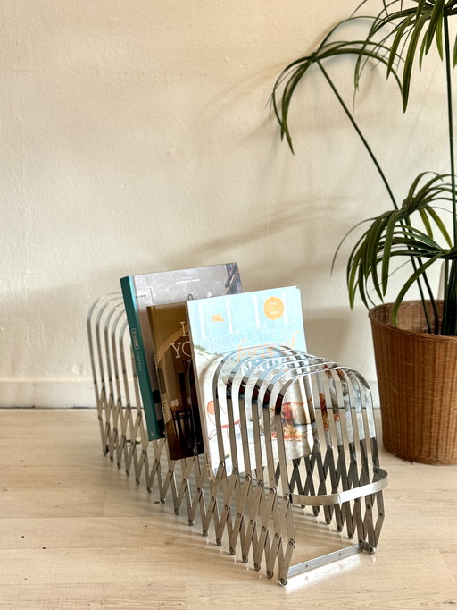 Porte-revues chromé, harmonica Luther Evans