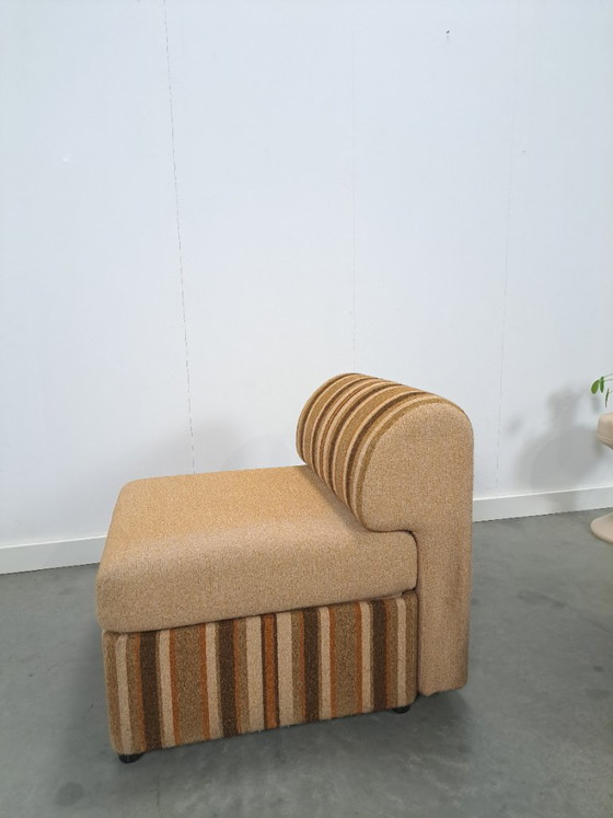 Image 1 of Gestreepte elementen fauteuil met hocker of sofa