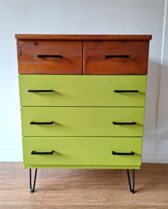 Image 1 of cómoda antigua