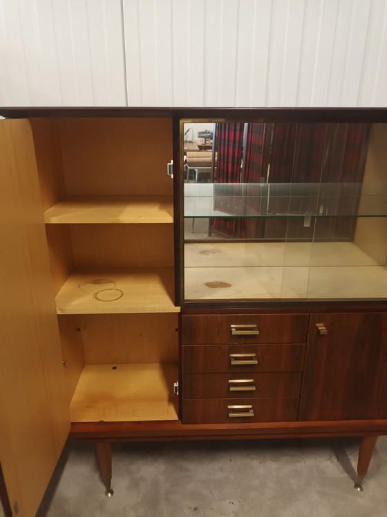 60er Jahre Highboard mit Vitrine, Holz, Glas, Braun (Foto 11 von 13)