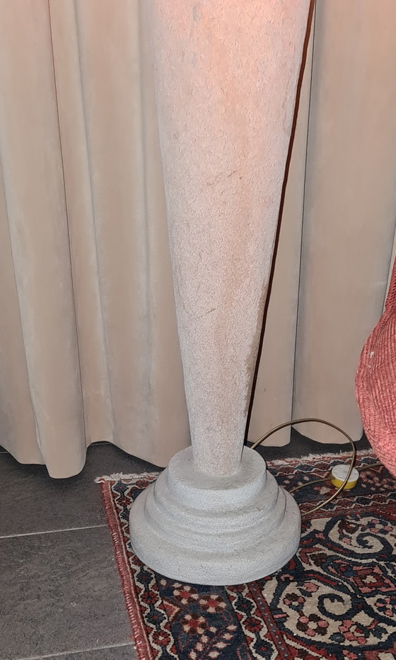 Image 1 of Stehlampe – Carreno Angel
Für das Kunststudio La Rocha