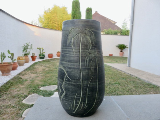 Image 1 of Important ceramic vase by Francisco Figueras, Catalonia, Spain