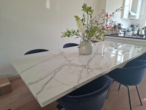Image 1 of Mesa de comedor de cerámica Marble-Look 280cm x 130cm x 79cm como nuevo