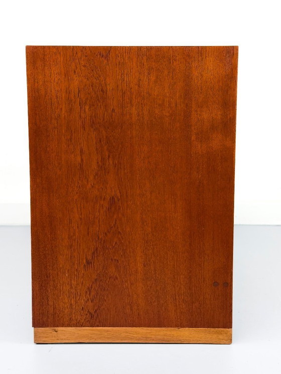 Image 1 of Teakhouten Ry-100 kast van Hans J. Wegner voor Ry Møbler, jaren 60