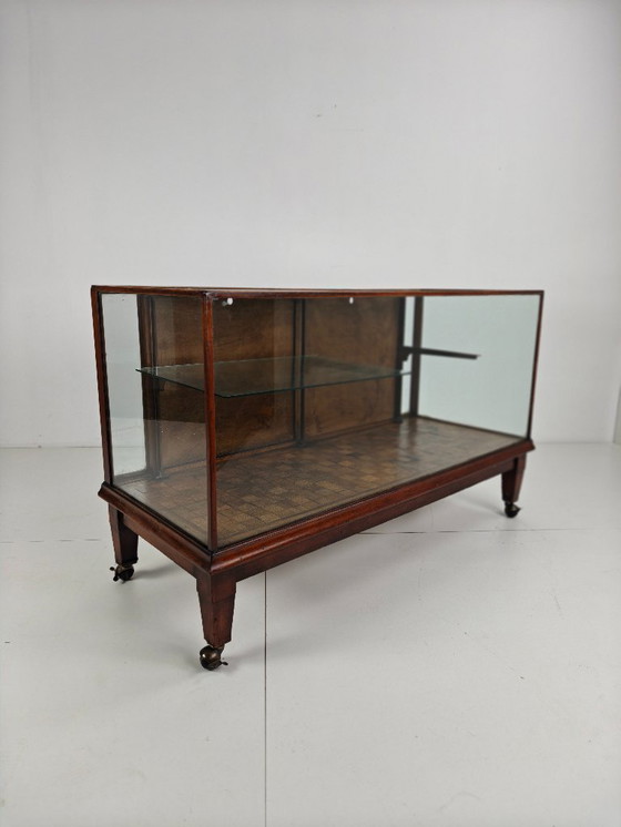 Image 1 of Vetrina/bancone di negozio inglese (1910–1920)