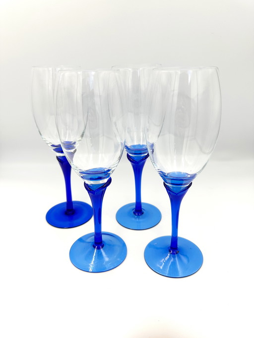 4 x Mouth Blown Wine Glasses with Blue Foot 80s