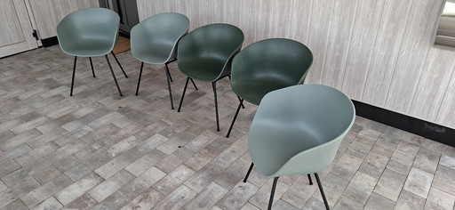 Tavolo e sedie da pranzo in fieno