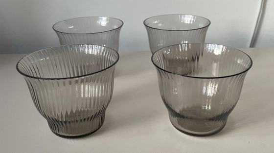 Image 1 of Quattro bicchieri da acqua fumé soffiati a mano in stile Art Déco