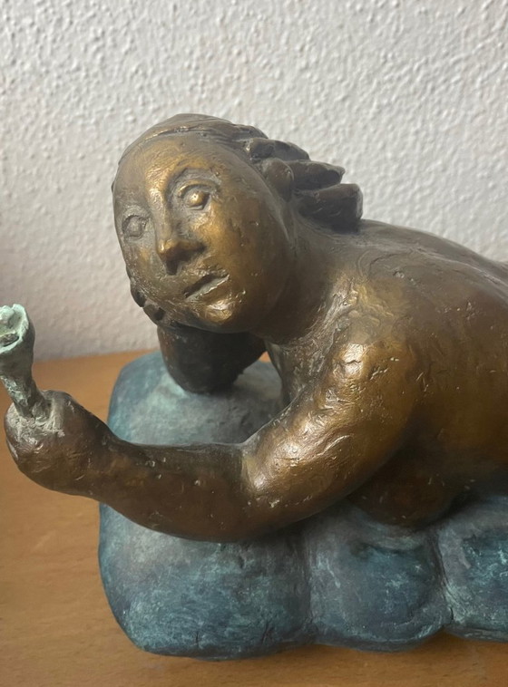 Image 1 of Anna Bogouchevskaia : Femme sur un matelas pneumatique, Bronze 2002